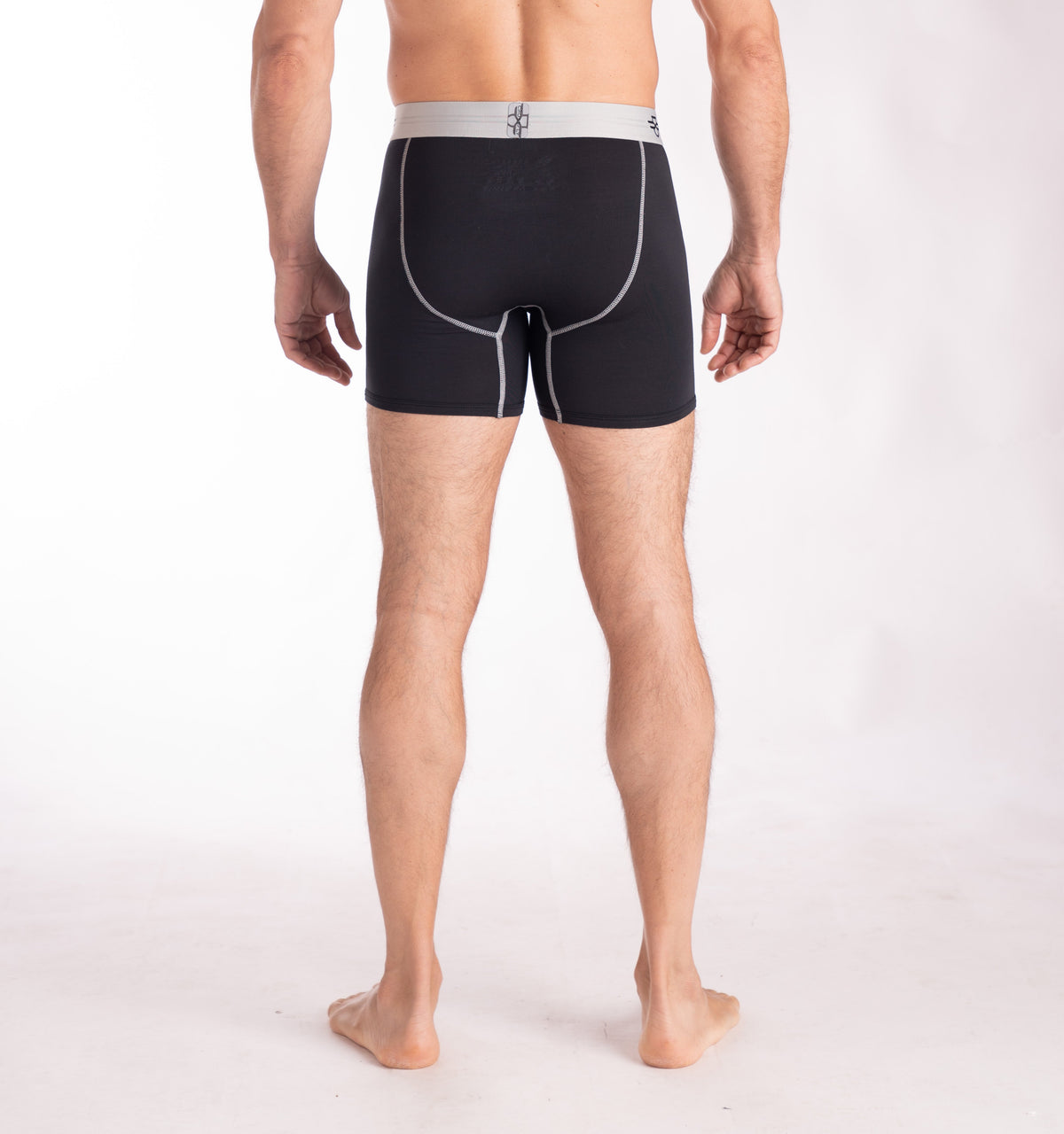 Crossfly men&#39;s IKON X 6&quot; black / silver boxers from the Everyday series, featuring X-Fly and Coccoon internal pocket support.